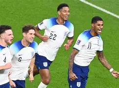 今晨新奥尔良鹈鹕调整名单以备法国杯；单刀错失环节打磨；话题不断；年轻球员得到机会的简单介绍