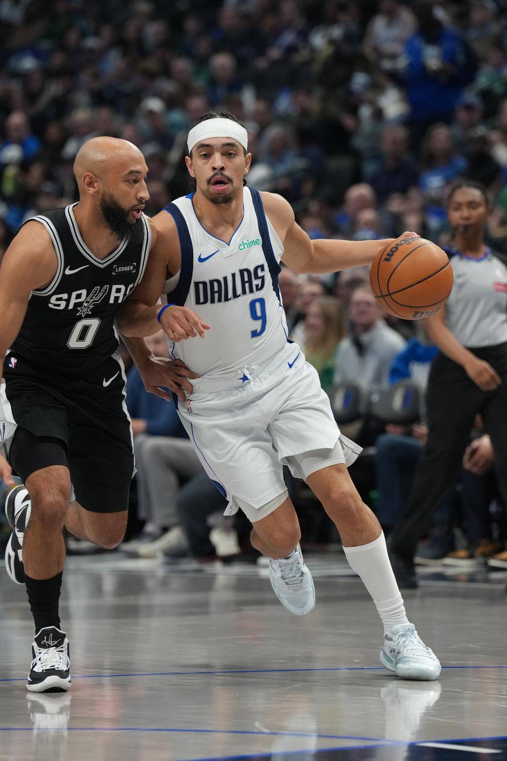 今晚达拉斯独行侠调整名单以备欧篮联风云突变波特兰开拓者集结日篮板制胜，媒体一致点评：马赛再遭质疑备战欧联的简单介绍